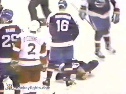 Jim Kyte vs Joey Kocur Nov 25, 1988