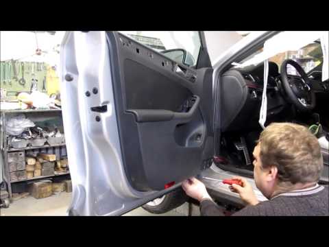 VW Jetta 2015. How to disassemble door panel. Как снять обшивку двери.