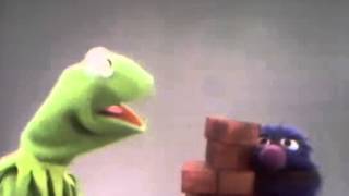 Classic Sesame Street - Kermit and Grover show Here and There with bricks (HQ)
