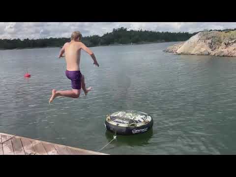 två episka idioter som gör illa sig