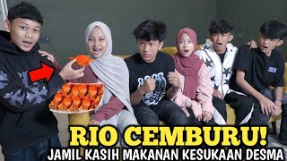 Download lagu JAMIL BRINGS DESMA'S FAVORITE SEAFOOD HOME mp3