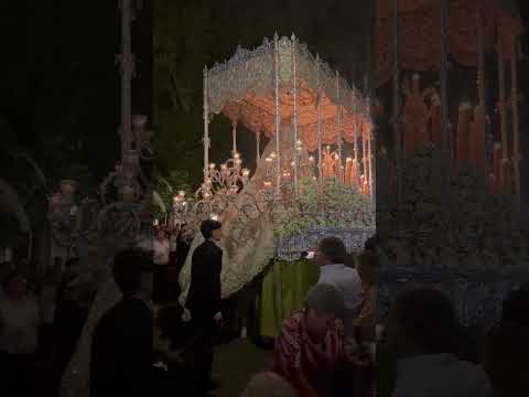 María, santísima de la Paz y Esperanza Coronada en el viacrucis magno de Córdoba, 2025.