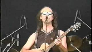 Max Webster-On The Road