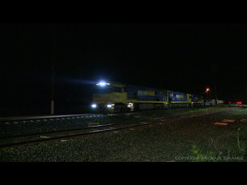 3MP5 Pacific National Freight At Night (23/6/2020) - PoathTV Australian Trains & Railways
