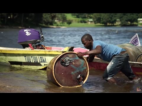 , title : 'Suriname : Pour une poignée d'or - Les routes de l'impossible'