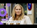 Amalia poseert op eerste schooldag aan de universiteit