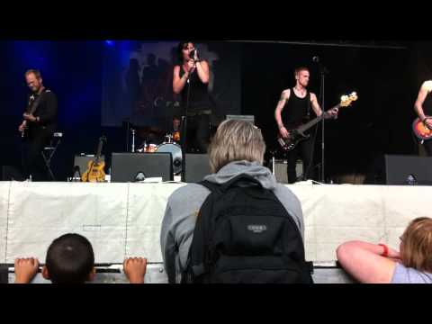 AiluCrash - Turn The Tide Live