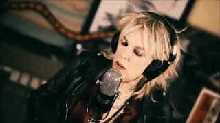 Lucinda Williams - Straight To Hell (Clash Cover) (with intro from Jim Jarmusch)