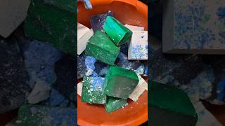 Download lagu White Chalk ASMR Crush Video #shorts #asmr #viral mp3