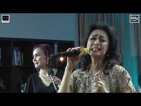 CINTA PERTAMA  - MARINA - BAND 4 NADA - KONSER 7 RUANG
