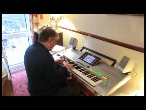 La  Paloma and   Jealousy   played on  Tyros  3