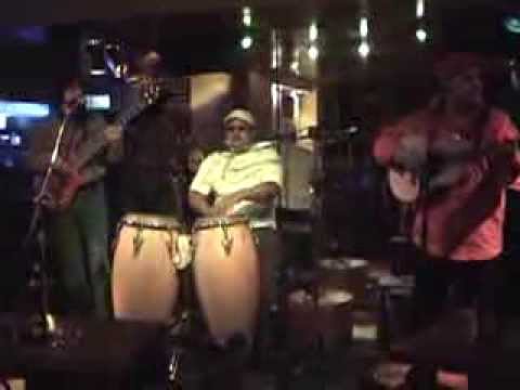 La Bataola - Ernesto Artimex -  Chan chan - El Perseguidor - Santiago de Chile