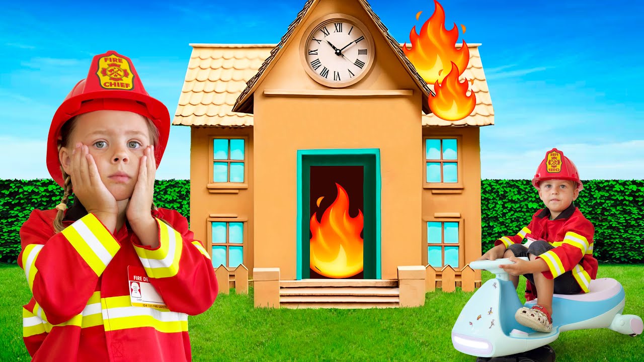 Naomi & David Brave Heroes! Firefighter and Police Pretend Play