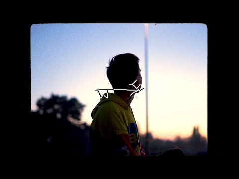 michal.ly & kzu ft. mlodyBOJAN - apartament z widokiem na szczęście [official video]