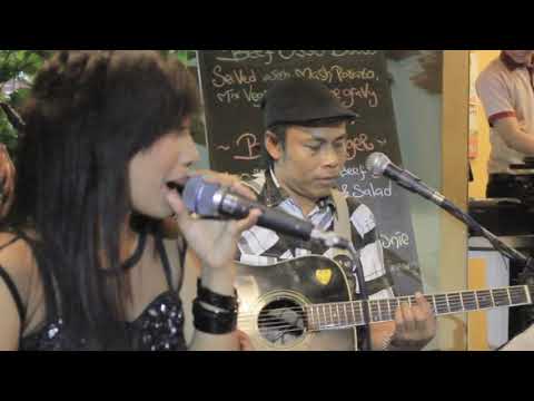 HOTEL CALIFORNIA - SERENADE COUSTIC