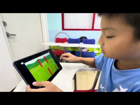 夏恩補習班ScratchJr迷宮遊戲梁O誠-ScratchJr程式競賽-113學年第一學期