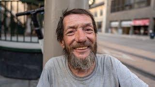 Video: Marvin, Denver, veteren, 16 years homeless. Marvin has cancer and multiple illnesses, survives on $230 a month - Invisible People