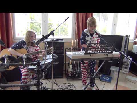 Miressa and Laura - Rock Me By One Direction