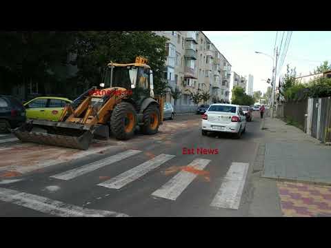 Cum a reușit un șofer din Popeni să astupe, fără să vrea, gropile de pe o arteră rutieră din Bârlad