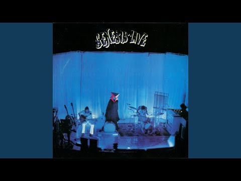 Videoclip de Get 'Em Out by Friday (Live) — Genesis