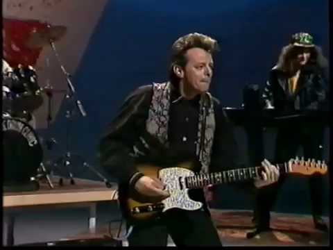 Tommy Emmanuel - Guitar Boogie on Hey Hey, It's Saturday