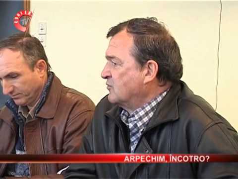 Peste 300 de angajati de la Divizia Petrochimica Bradu au protestat in fata prefecturii.12.04.2013