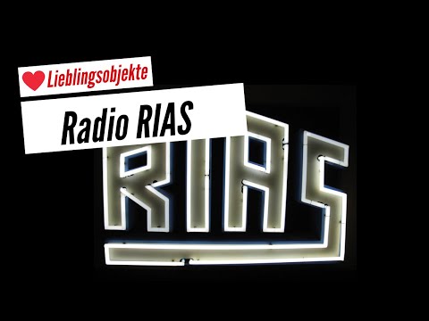 Unsere Lieblingsobjekte: Logo-Schriftzug des Radiosenders RIAS