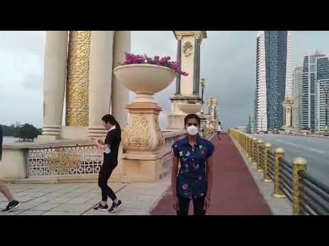 ICONIC BRIDGE IN MALAYSIA