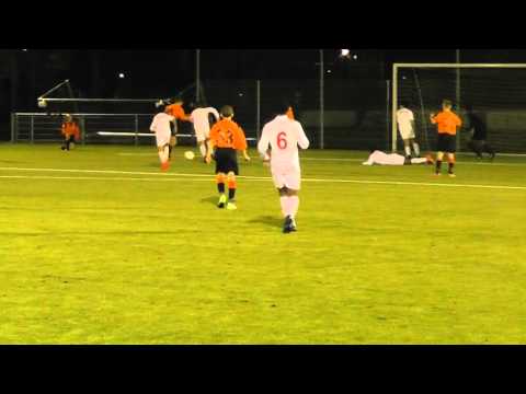 1 dec 2015 Zeeburgia C2 zon - VV De Meern C2 oefenw 3-2 Doelpunt Daan (2-1)