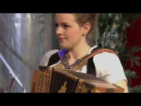 Julia Hell - Chrysanthemen Walzer