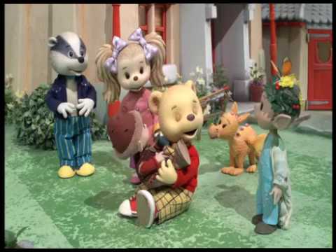 RUPERT AND THE GIANT SUNFLOWER