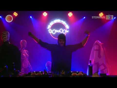 Master Bedroom | WeGoApart with ART - Stream#1