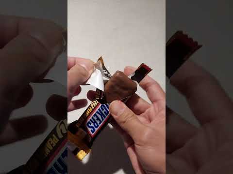 SNICKERS CREAMY PEANUT BUTTER🍫 #unwrapping #shorts #asmr #snickers #chocolate