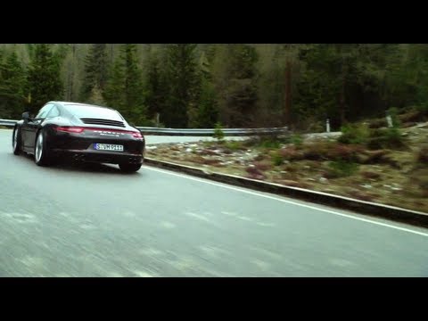 The new 911 Carrera 4 - Chassis.