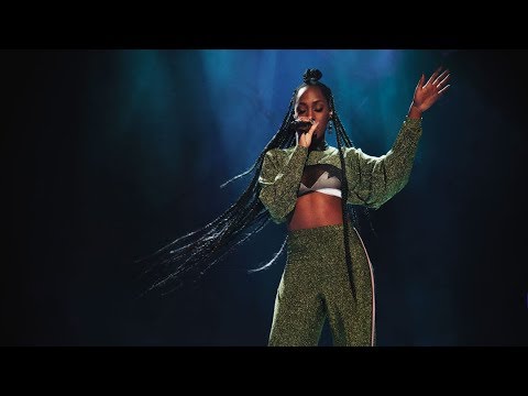 Jemima Hicintuka sjunger Blow your mind (Mwah) i Idol 2017 - Idol Sverige (TV4)