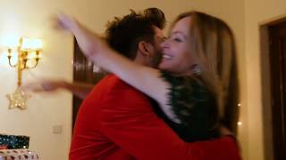 "Christmas Is All Around"  Blas Cantó y Sharon Corr #ViewsForCharity