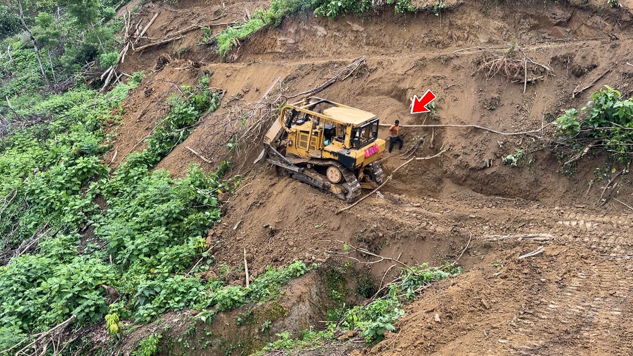 Almost! CAT D6R XL Bulldozer Cutting a Mountain Cliff and Almost Operator Stuck