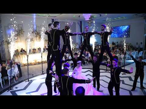 Հարսանեկան առաջին պար