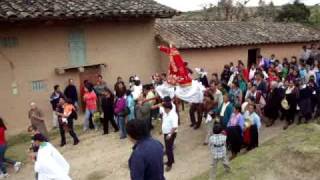 preview picture of video 'Challuaracra 2009 - Procesión de Nuestro Santo Patrón San Juan Bautista.'