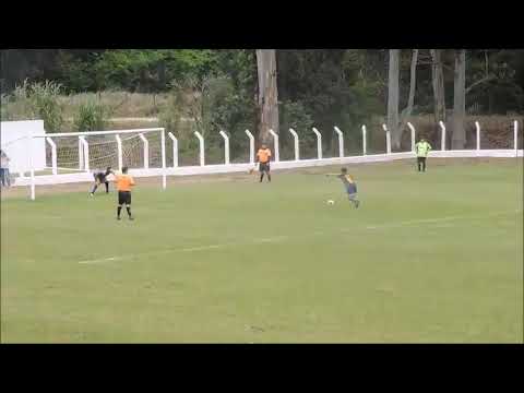 goleiro reserva entra no final da partida e pega 3 pênaltis