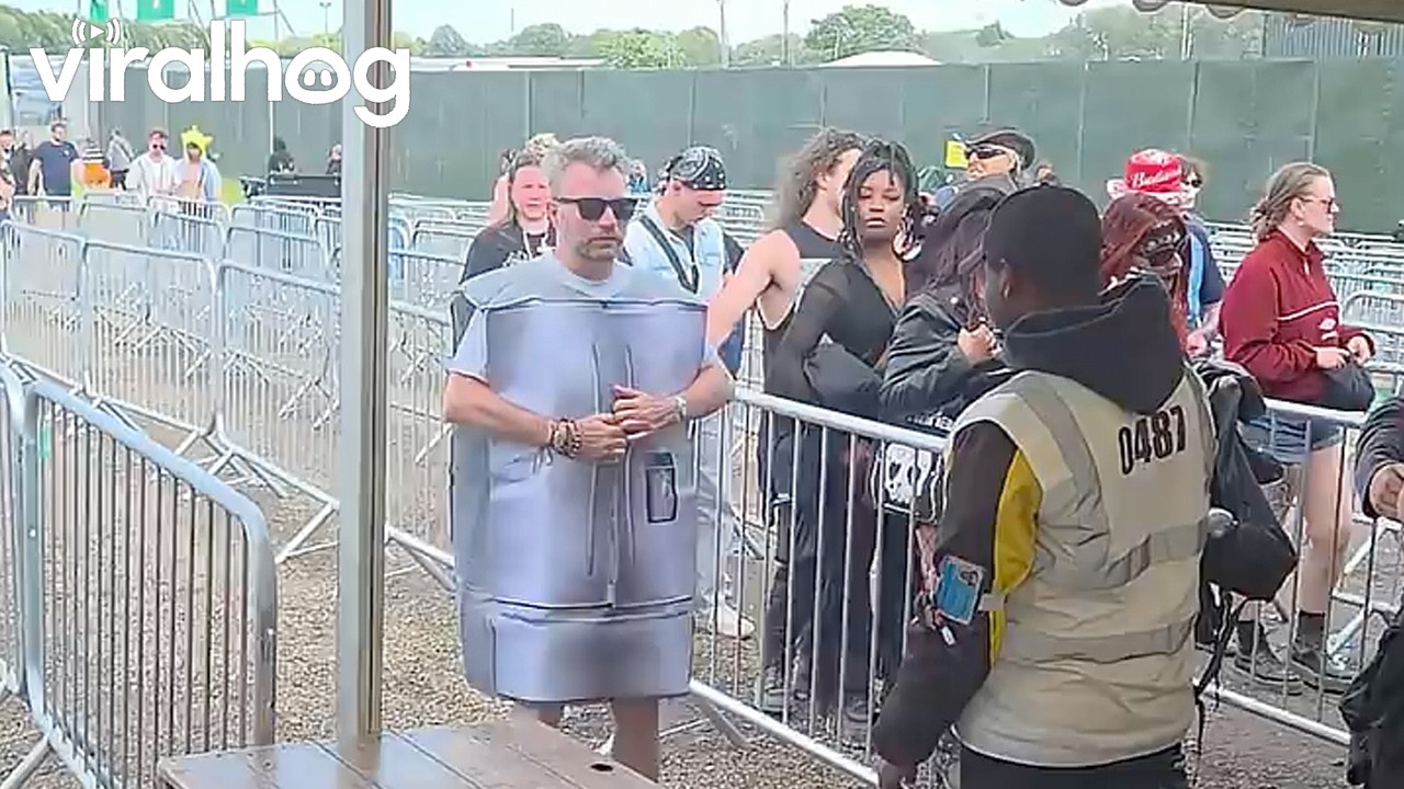 Festival Fridge Costume || ViralHog