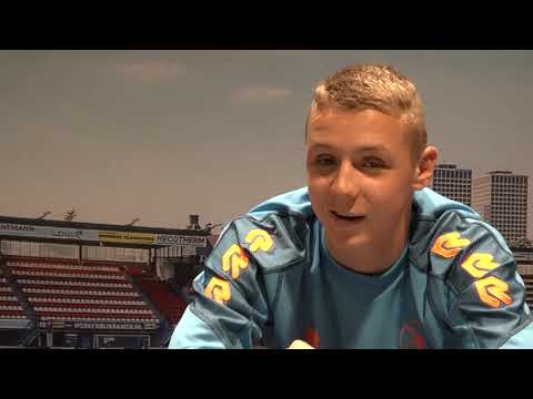 Delano Vianello combineert rechtenstudie met trainen A-selectie: 'Technische staf helpt me heel erg'