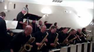 there's a boat dat's leavin' soon for new york by the ii-v-i orchestra