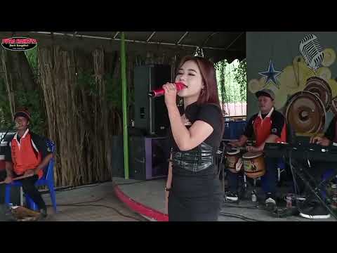 Salahmu Sendiri - Hellen Clarista - NEW PUTRA MAHKOTA Live Wisata Paggora Kediri | ELLENA AUDIO