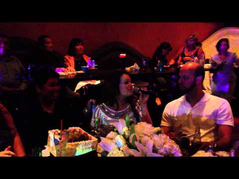 La Diferencia y Aca entre Nos - Jenny Rivera y Diana Reyes con Mariachi reyna de los Angeles