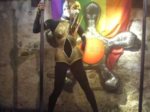 DRAG 2 PERFORMER DANCER FIRE-BREATHING - LENNY LEE SPARK