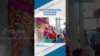Download lagu Viral Pesta Pernikahan Sederhana di Madura, Dekorasi Pelaminan Hanya Kursi Plastik & Kain Jarik mp3