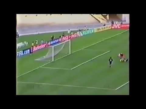 Gol espetacular de Edmundo contra o Manchester United no Mundial de Clubes de 2000