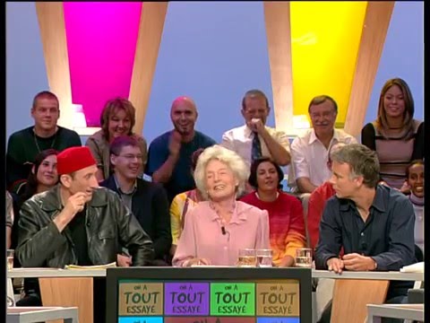 Gad Elmaleh, La grossesse à 70 ans, Les salariés du luxe - On a tout essayé - 10/09/2001