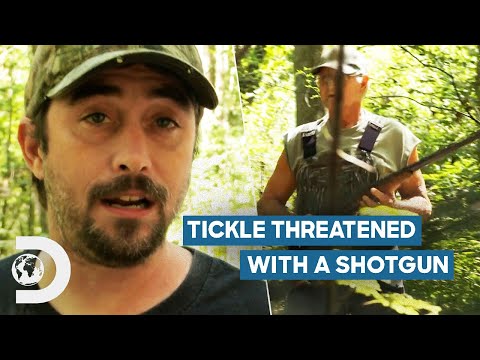 Tickle Threatened With A SHOTGUN For Trespassing On Private Land! | Moonshiners